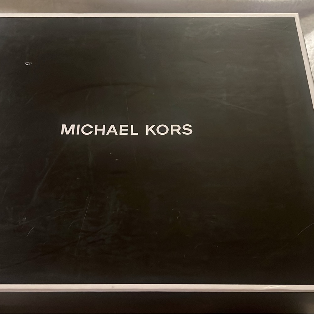 Michael Kors Black Shoe Box with Earth Tone Label - Picture 4 of 6
